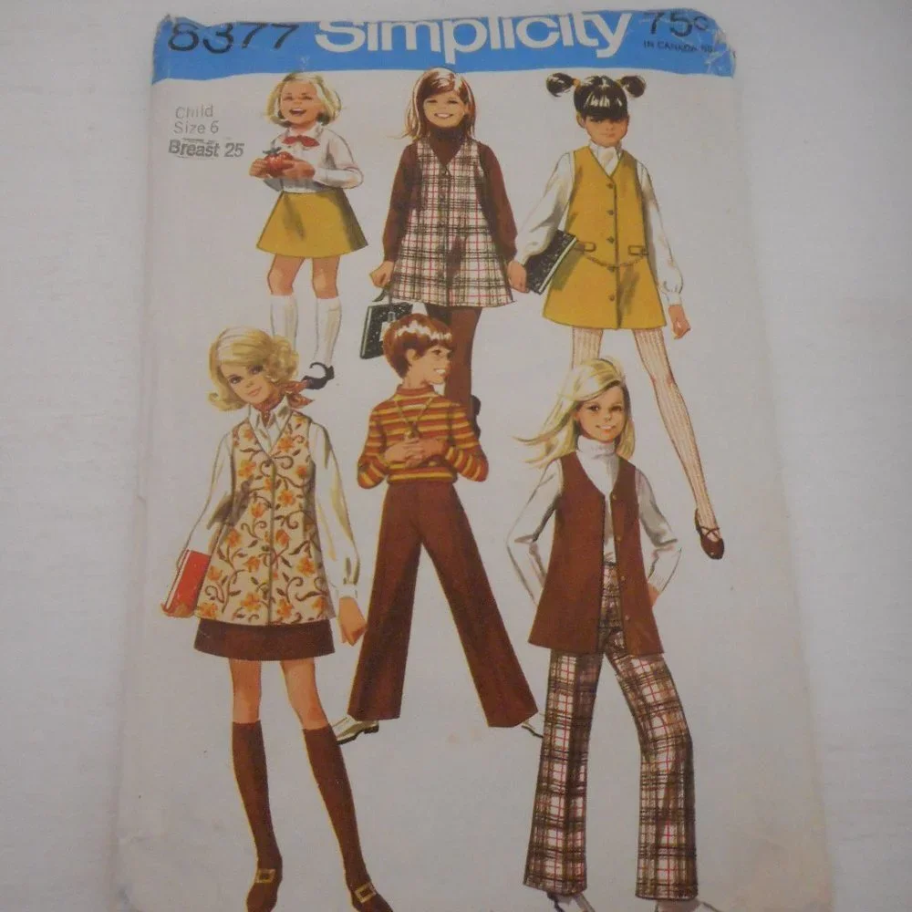 Vintage 1970s Girls Size 6 Simplicity 8377
